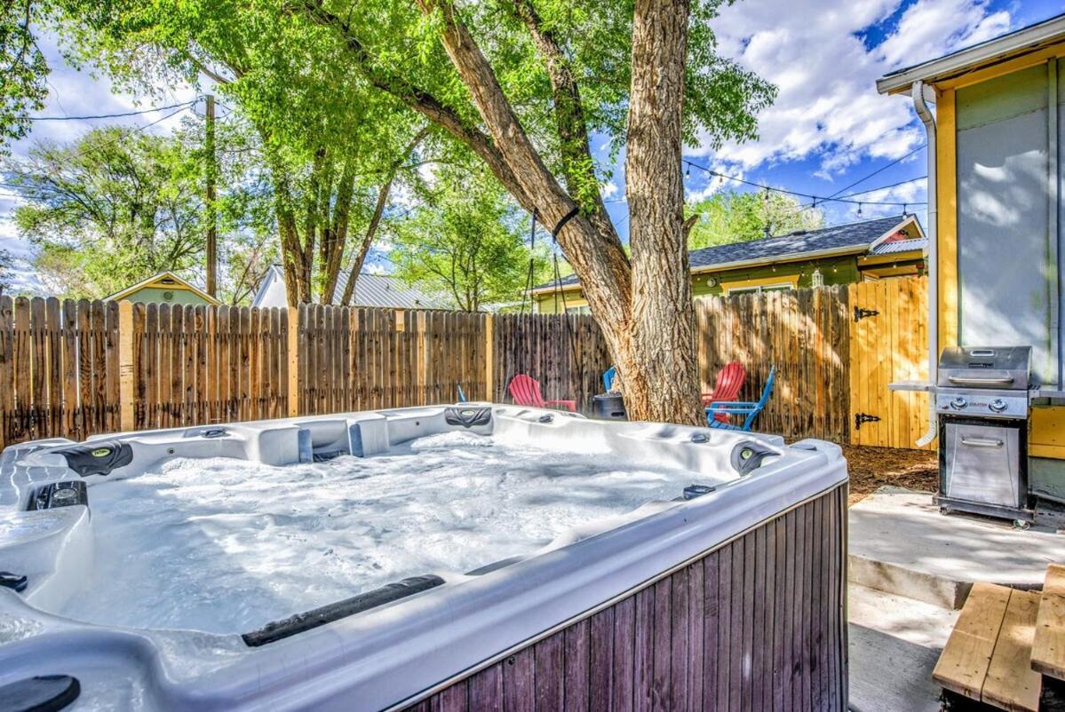 Villa The Vibrant Victorian Hot Tub & Fire Pit In Occ Colorado Springs Esterno foto